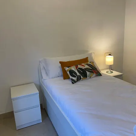 Apartment City Center 3 Bedroom Eurobell 2 *