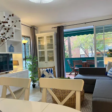 City Center 3 Bedroom Eurobell 2 Apartment *