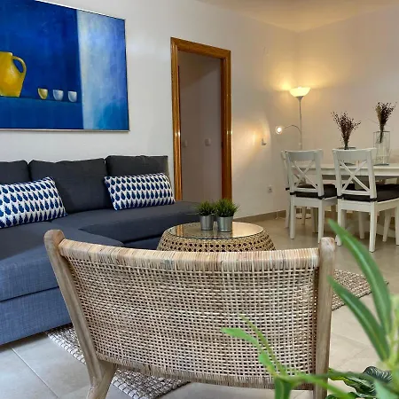 Apartment City Center 3 Bedroom Eurobell 2 *