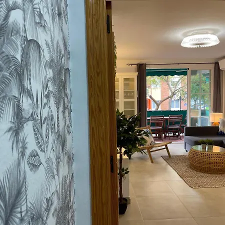 City Center 3 Bedroom Eurobell 2 Apartment *